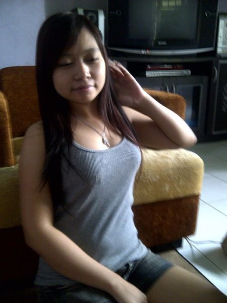 ngintip pembantu
