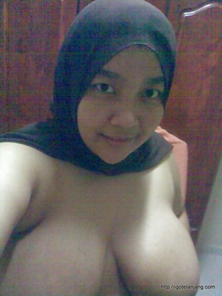 ngangkang pamer memek