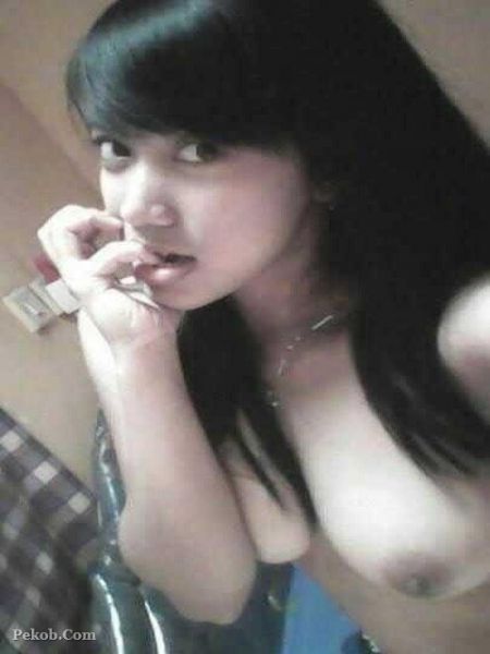 puting susu abg montok