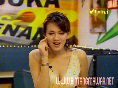 toket yeyen yang montok
