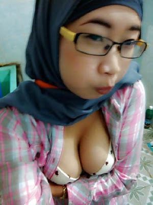 dan kencang payudara indah