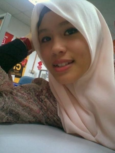 dada ketat jilbab muslimah