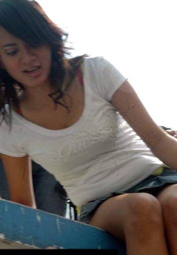 gadis merangsang