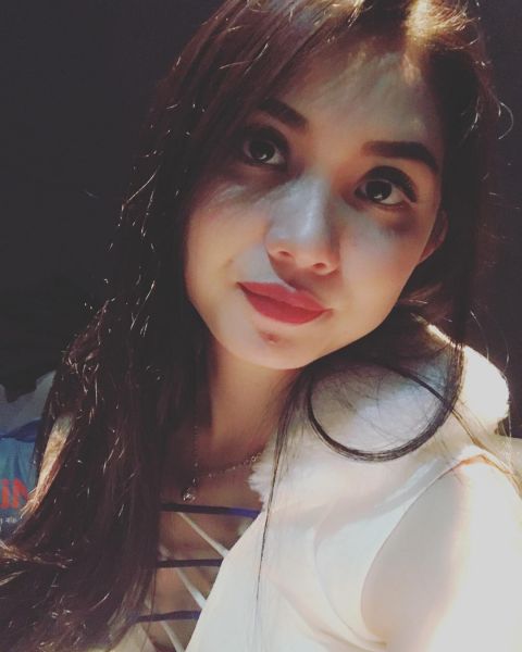 indah dewi pertiwi hot