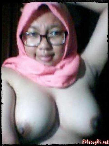 gadis cantik bugil