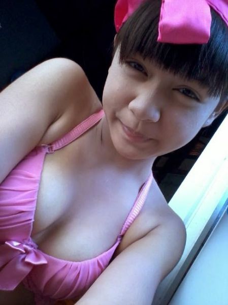 memek bugil lagi ngangkang