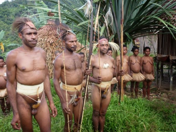papua new guinea witch burning