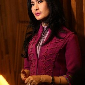 payung hitam iis dahlia