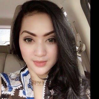 iis dahlia sexy
