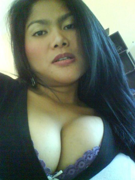 susu montok artis