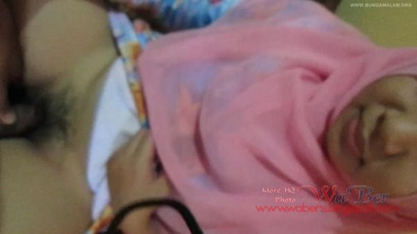 jilbab payudara