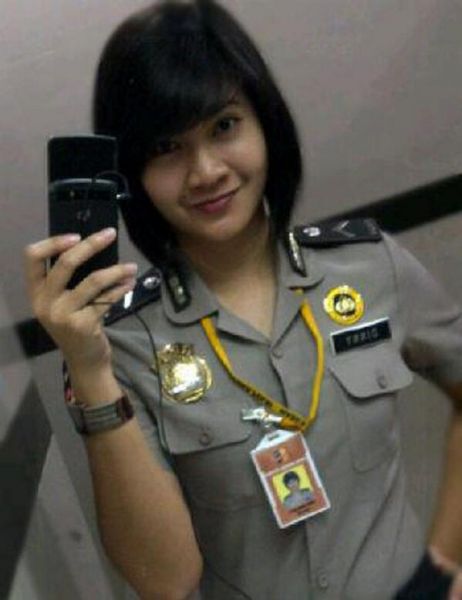 polwan brimob