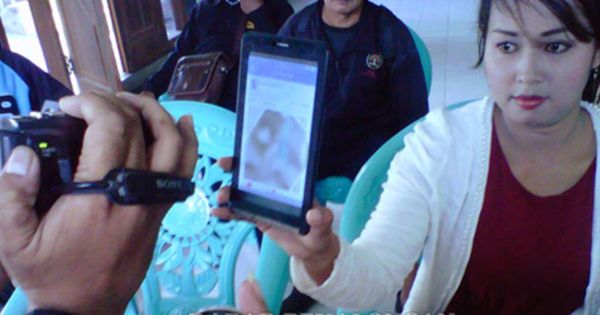 kontol polisi ganteng