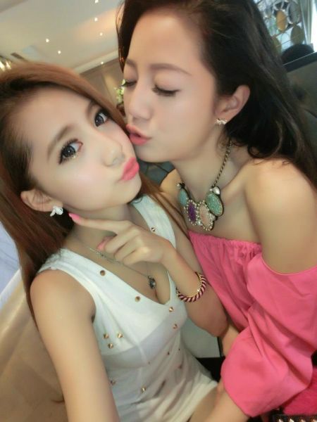 gadis cantik bugil