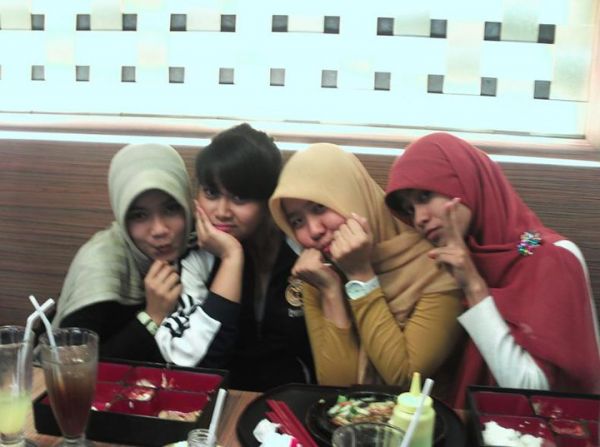 gadis montok