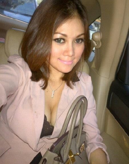 artis seksi indonesia