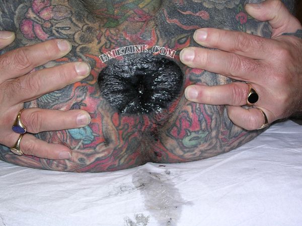 girls with tattoos on their anus