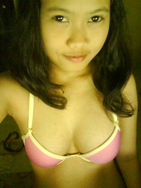 wanita bugil