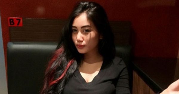 pamela savitri bugil