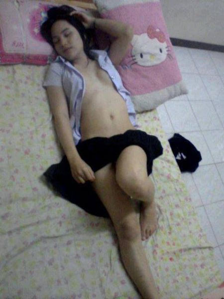 gambar cewek telanjang