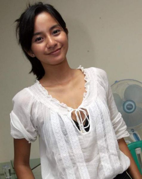 wanita tanpa busana