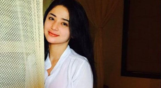 valentine tanpa pasangan baju nikah