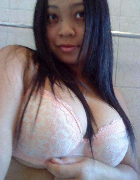 wanita bugil