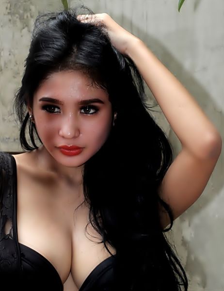 cinta laura hot