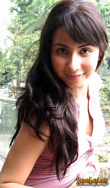 deswita maharani telanjang