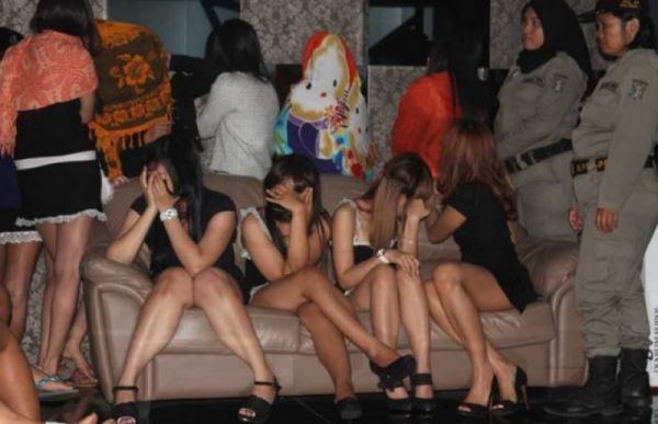 gambar wanita bersetubuh