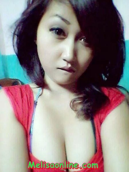 cewek ngocok memek