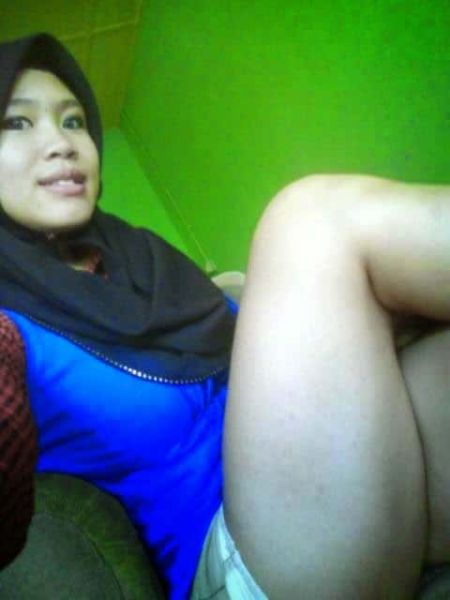 gadis cantik montok