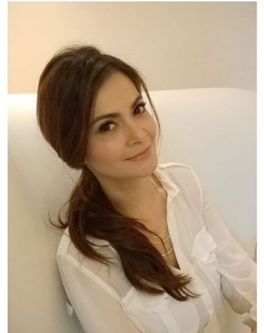 desi ratnasari kemben melorot