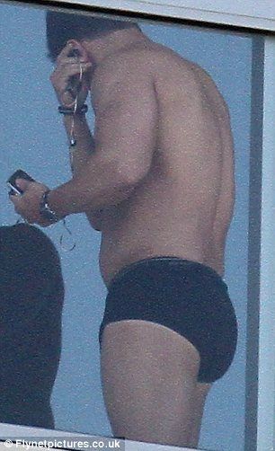 mark wahlberg shower