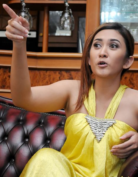 wanita bahenol