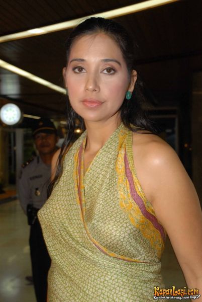 azhari bugil