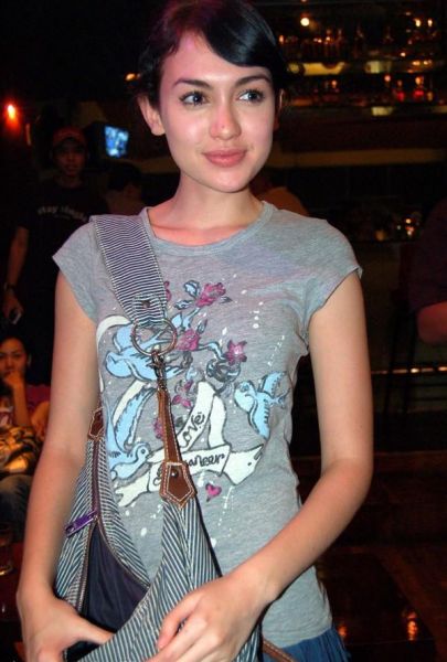 rianti cartwright murtad