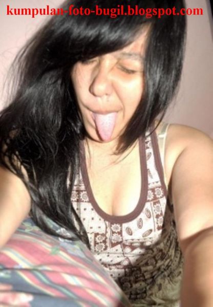 memek bugil lagi ngangkang