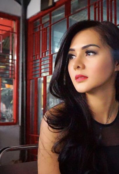 foto pernikahan astrid tiar