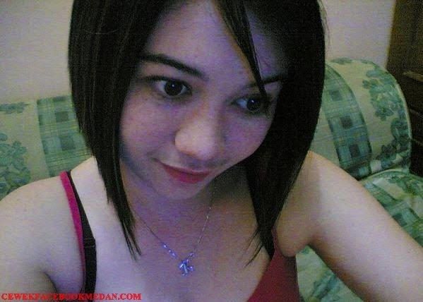 cewek mandi