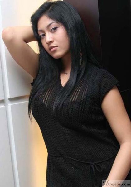 ayu anjani hot