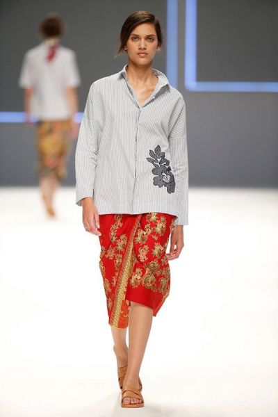 sepatu batik