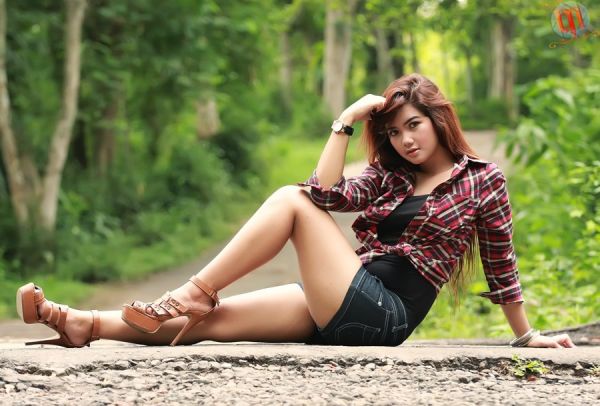 cewek pamer memek