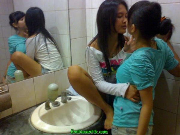 foto sekolah cewek terseksi di dunia