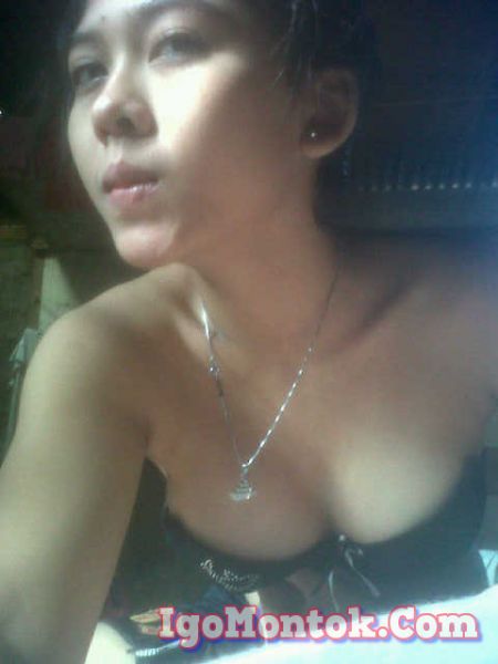 pamer memek perawan