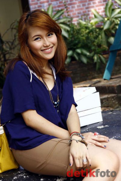 aura kasih ngentot