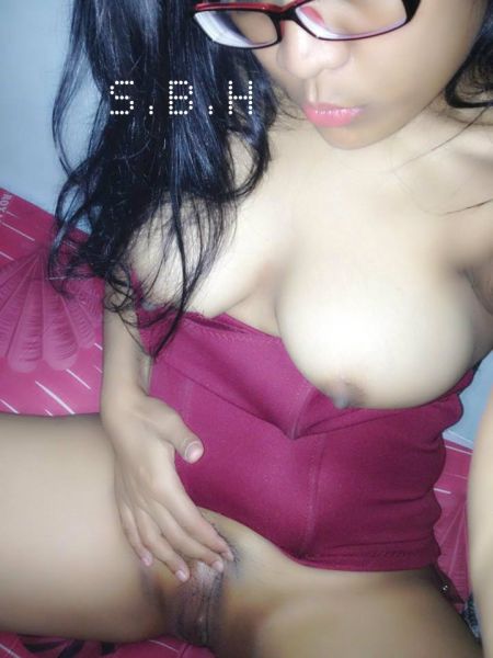 ngemut pentil susu