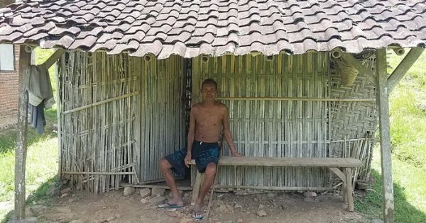 lirik lagu gubuk derita