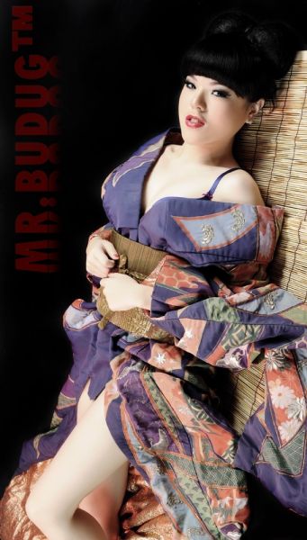 foto majalah tina toon popular