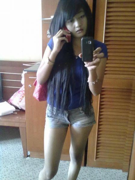 abg narsis bugil